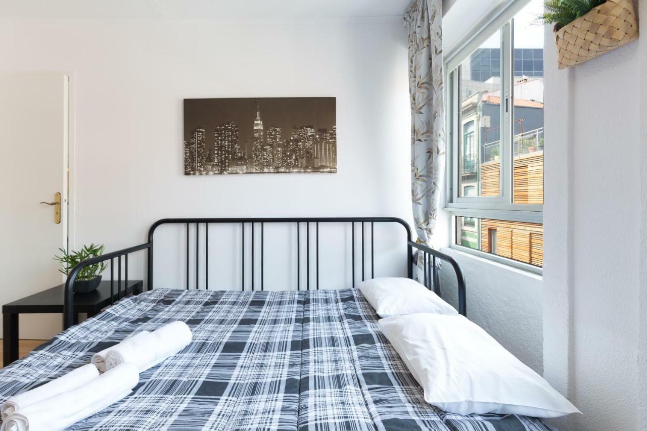 Ferienwohnung Large Flat W/ Terrace | Ace Location @ Aliados Porto Exterior foto